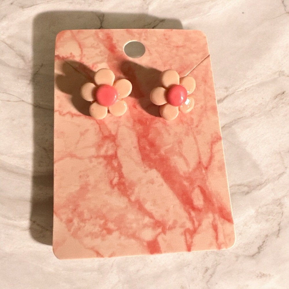 NWOT Pink Flower Stud Earrings